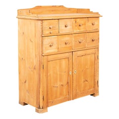 Antiker Apothekerschrank/ Sideboard aus Kiefernholz, kleines Buffet aus Schweden