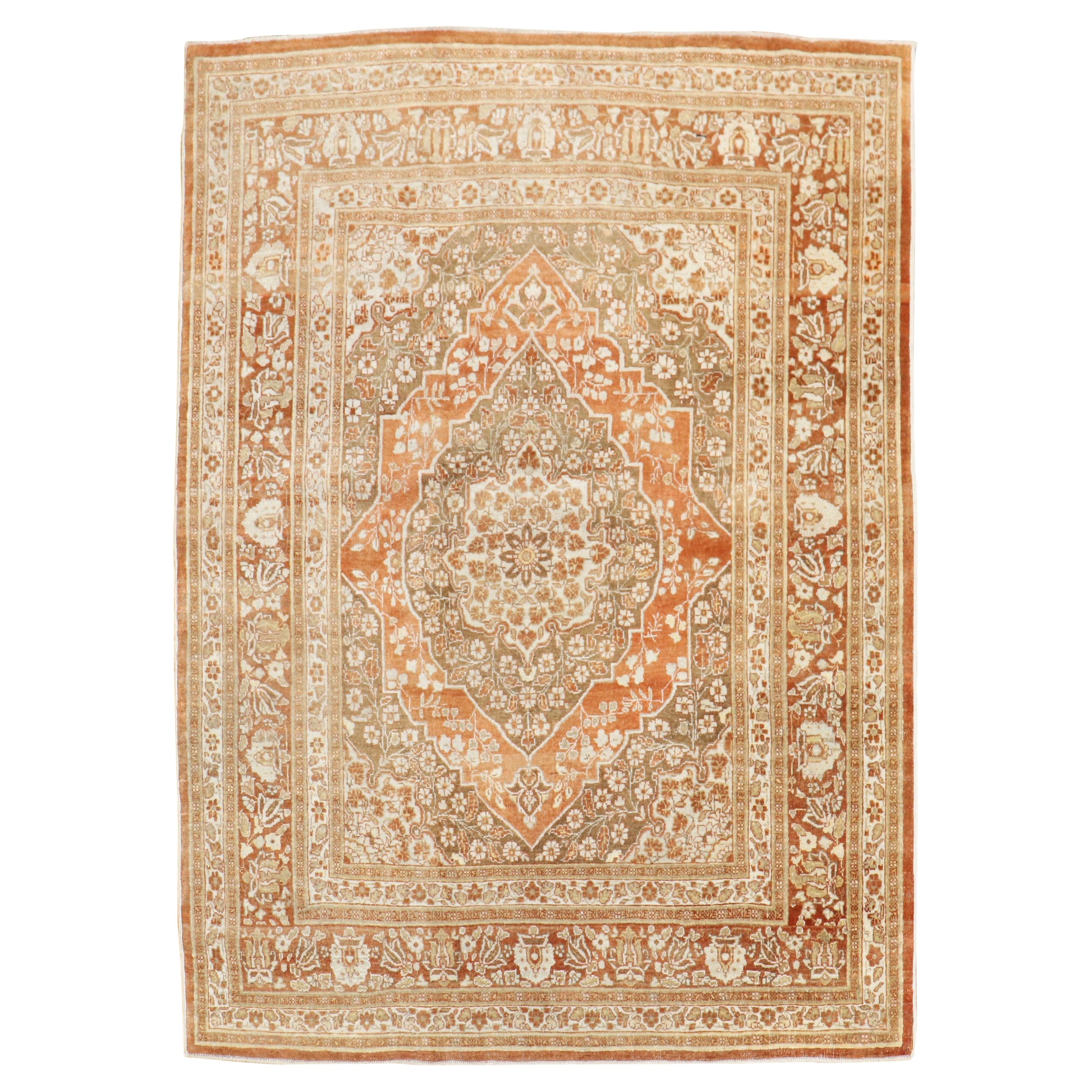 Tapis classique persan antique Tabriz Connoisseur en vente