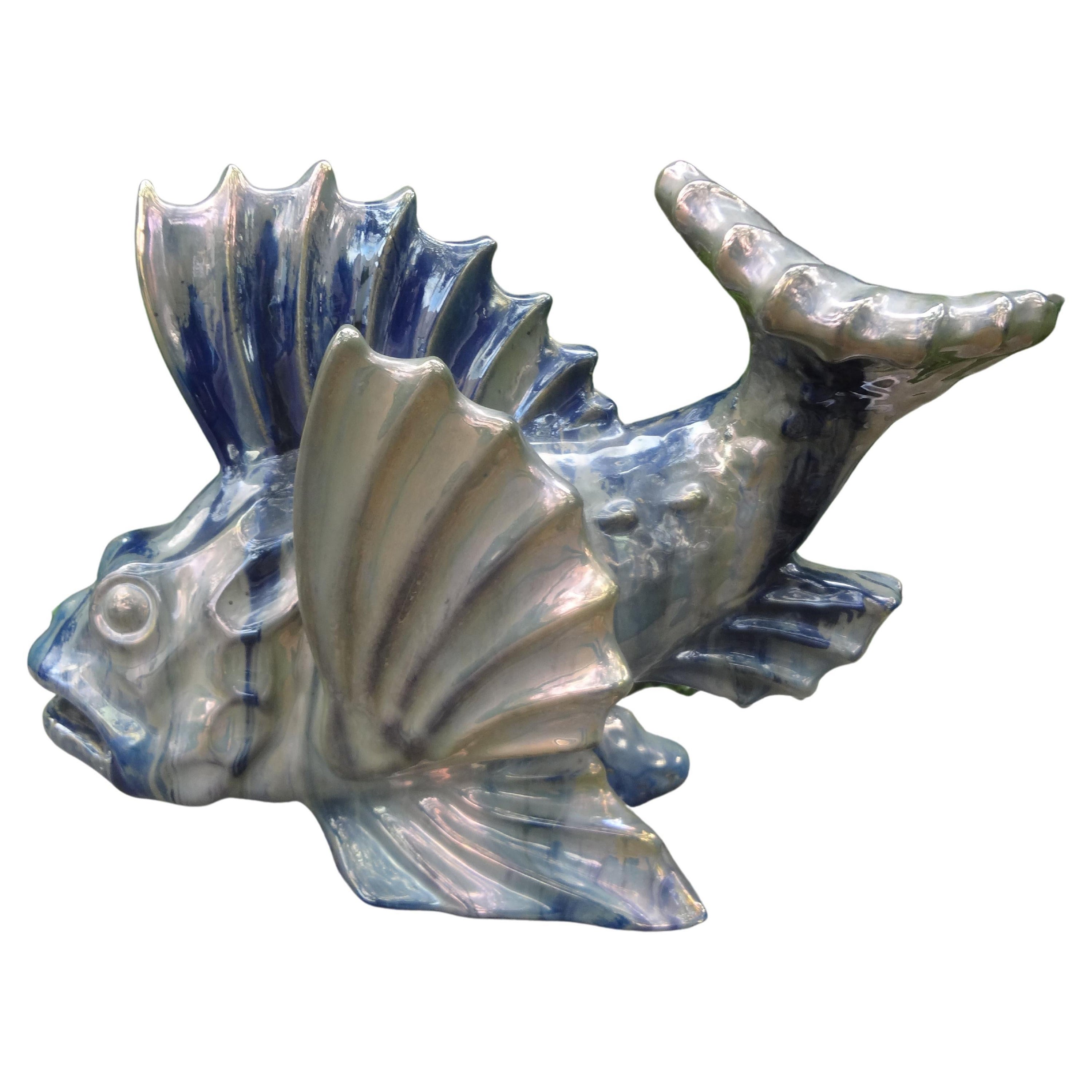 Sculpture de poisson en terre cuite émaillée française