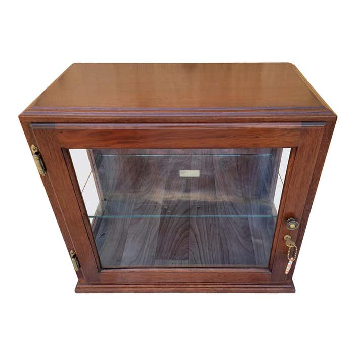 Vintage Mahogany Humidor Lockbox For Sale at 1stDibs