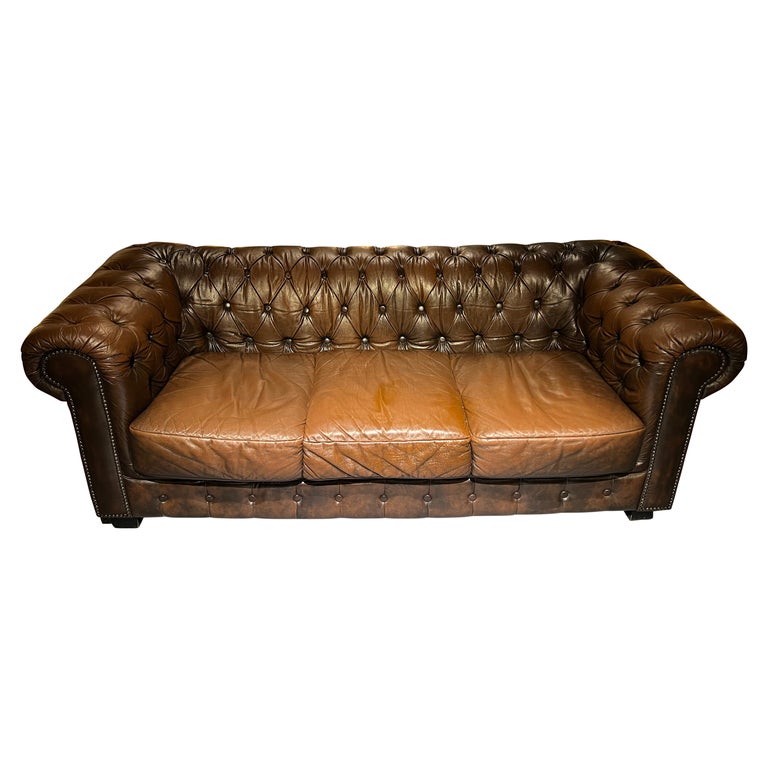 voor de helft Acquiesce De daadwerkelijke Original Chesterfield Vintage Brown Three Seat Sofa For Sale at 1stDibs voor de helft Acquiesce De daadwerkelijke Original Chesterfield Vintage Brown Three Seat Sofa For Sale at 1stDibs