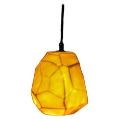 Lampe à suspension unique en porcelaine en forme de roche Ceren Gurkan