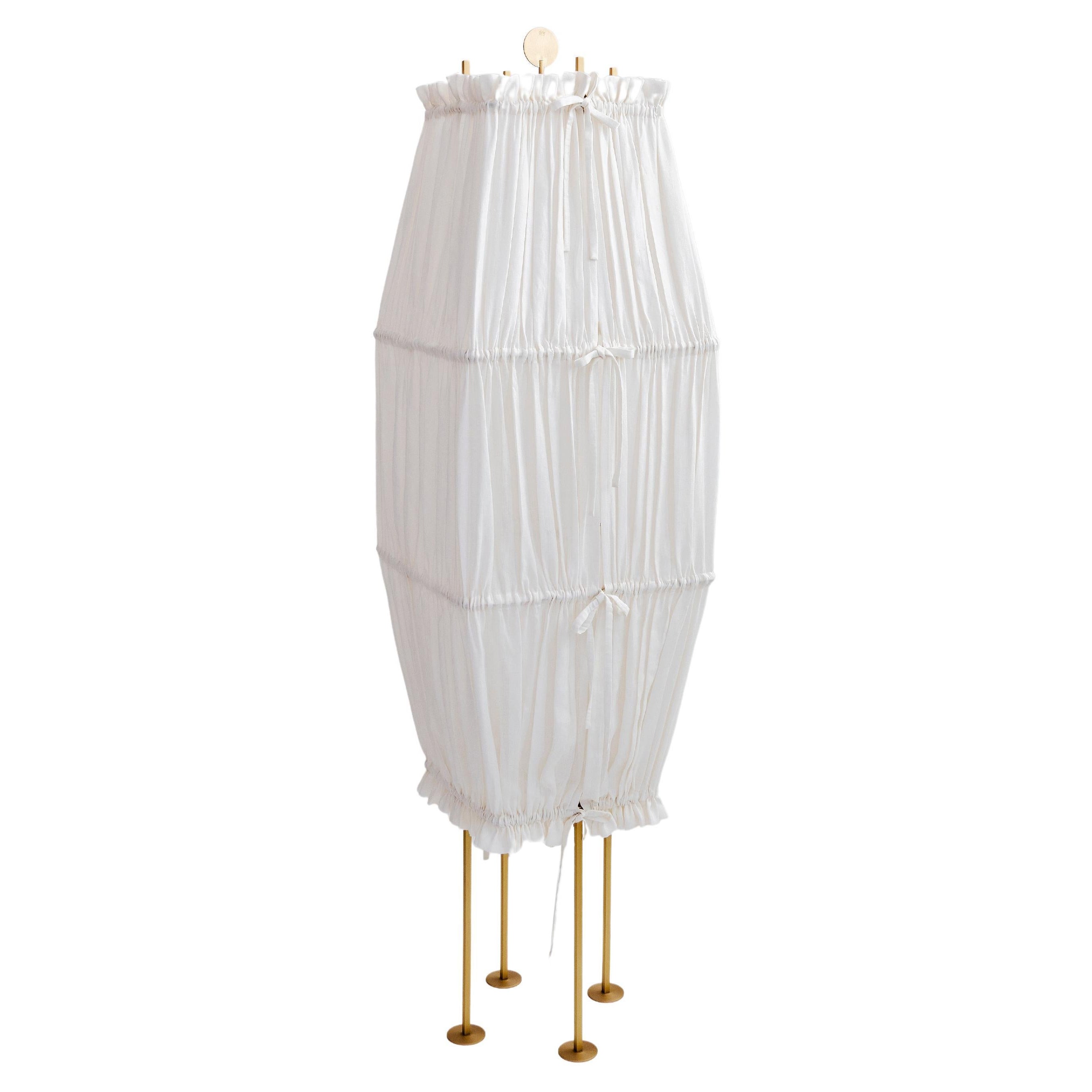 Grand lampadaire Presenza de Agustina Bottoni en vente