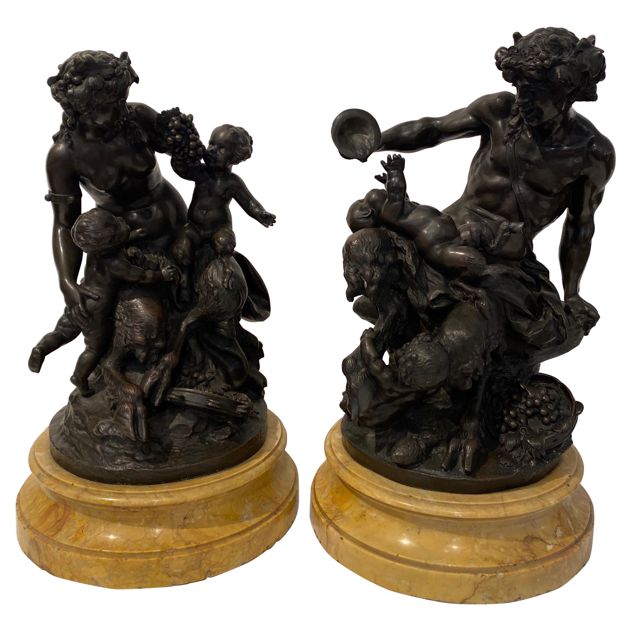 Paire de magnifiques sculptures en bronze patiné d'après Clodian en vente