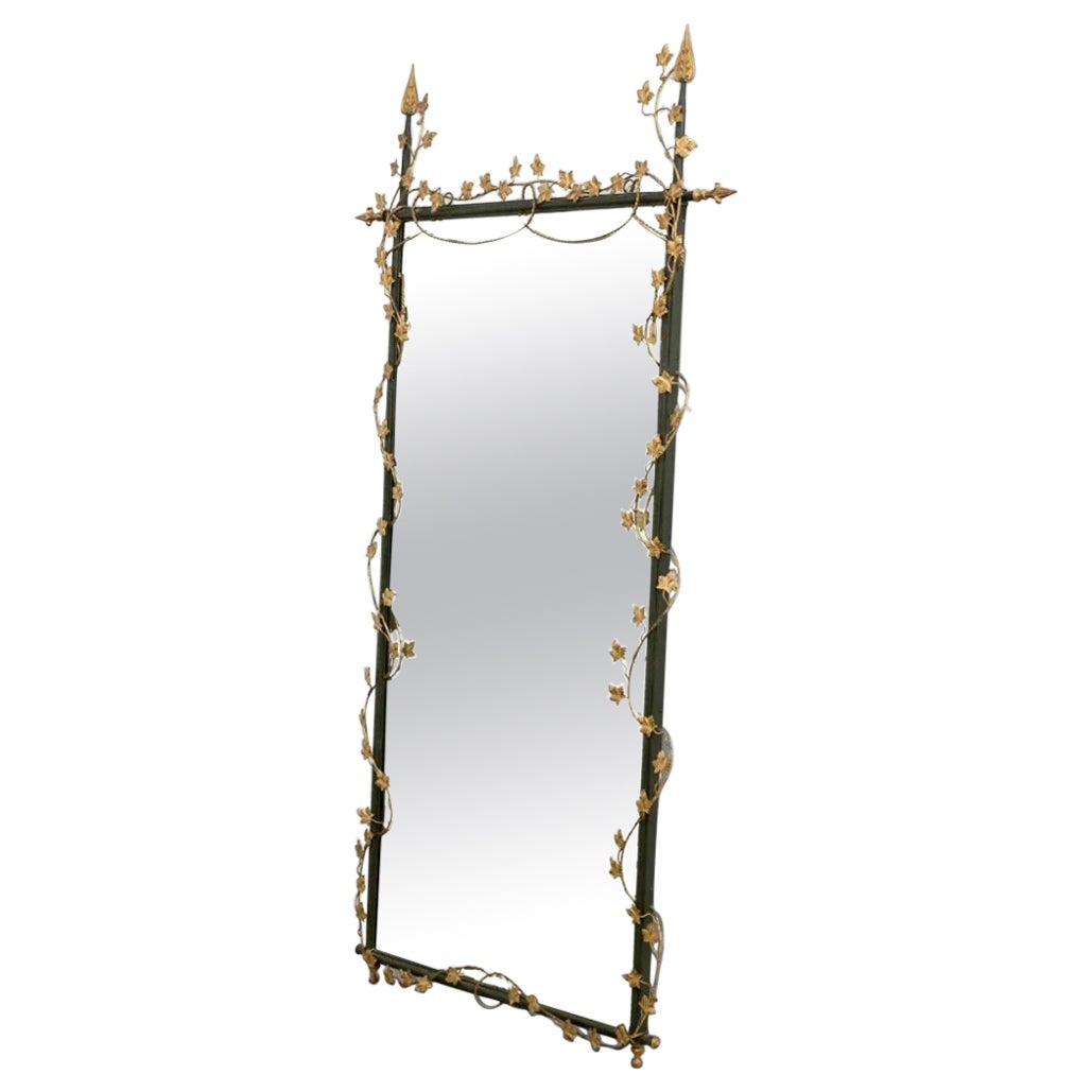 Grand miroir italien à fleurs en métal doré