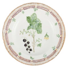 Royal Copenhagen Flora Danica Dinner Plate in Hand-Painted Porcelain