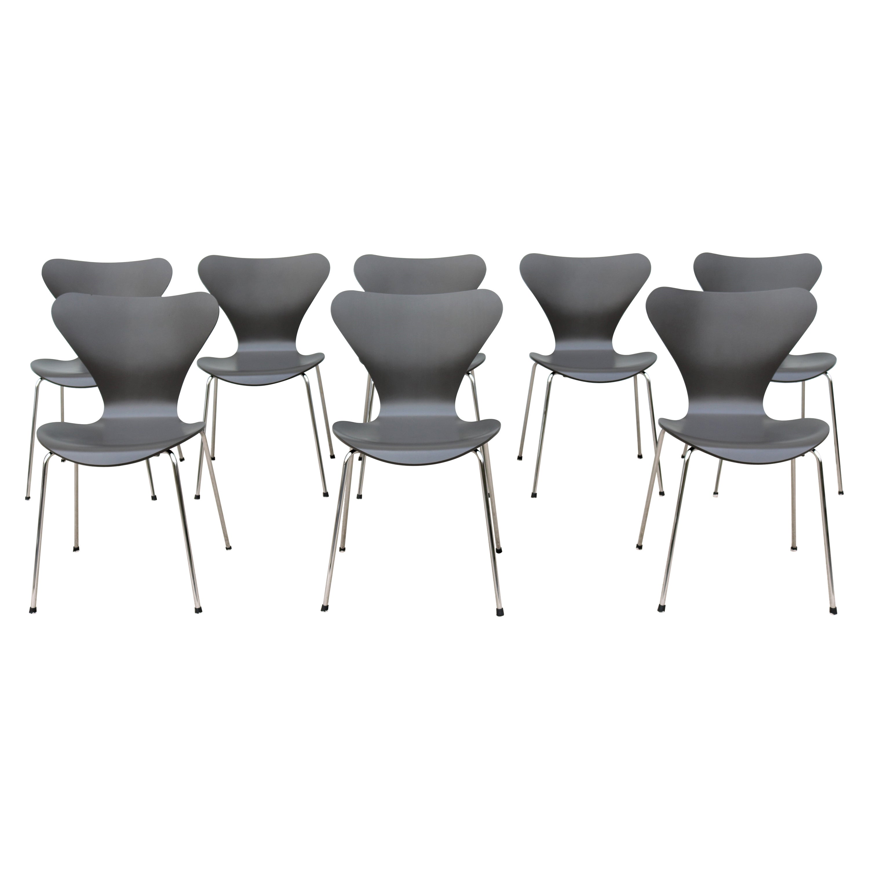 Danish Mid-Century Arne Jacobsen for Fritz Hansen Gray Series 7 Chairs, Set of 8