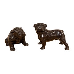 Paire de sculptures de chiens en bronze des années 1980