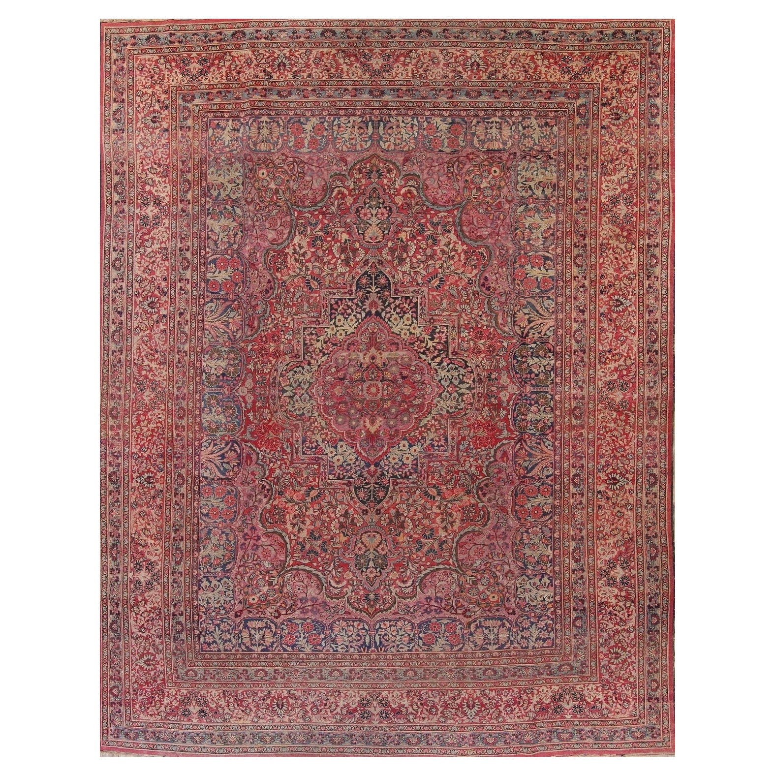 Magnifique tapis ancien aux tons pastel avec toutes les couleurs et détails, vers les années 1920