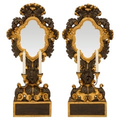Paire de chandeliers italiens en bois doré d'époque baroque de la fin du XVIIe siècle avec miroir