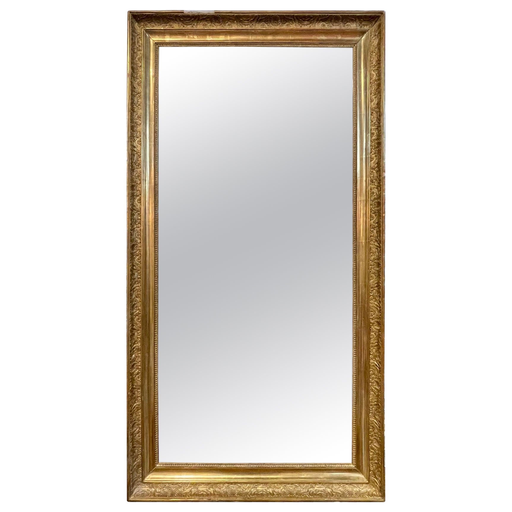 Miroir français du XIXe siècle en bois doré Napoléon III