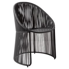 Chaise de salle à manger Cartagenas noire de Sebastian Herkner