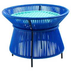 Table panier Caribe bleu de Sebastian Herkner