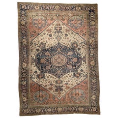 Tapis Sarouk ancien et majestueux de Ferahan, pierre précieuse rare et ancienne