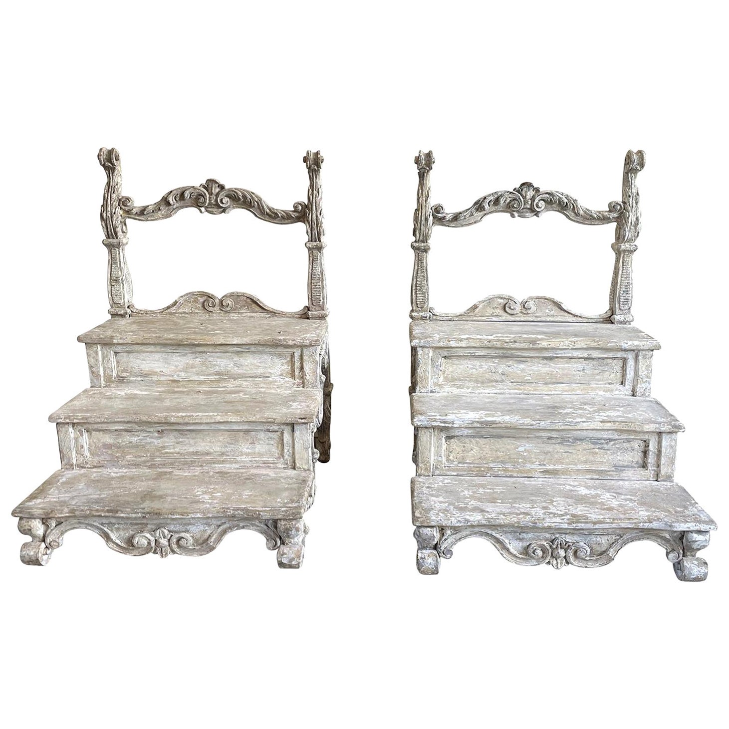 19th Century Light-Grey Italian Antique Pair of Painted Walnut Library Steps For Sale