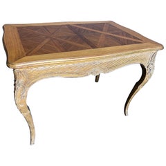 Table à plateau en parqueterie et bois doré de la fin du XIXe siècle 