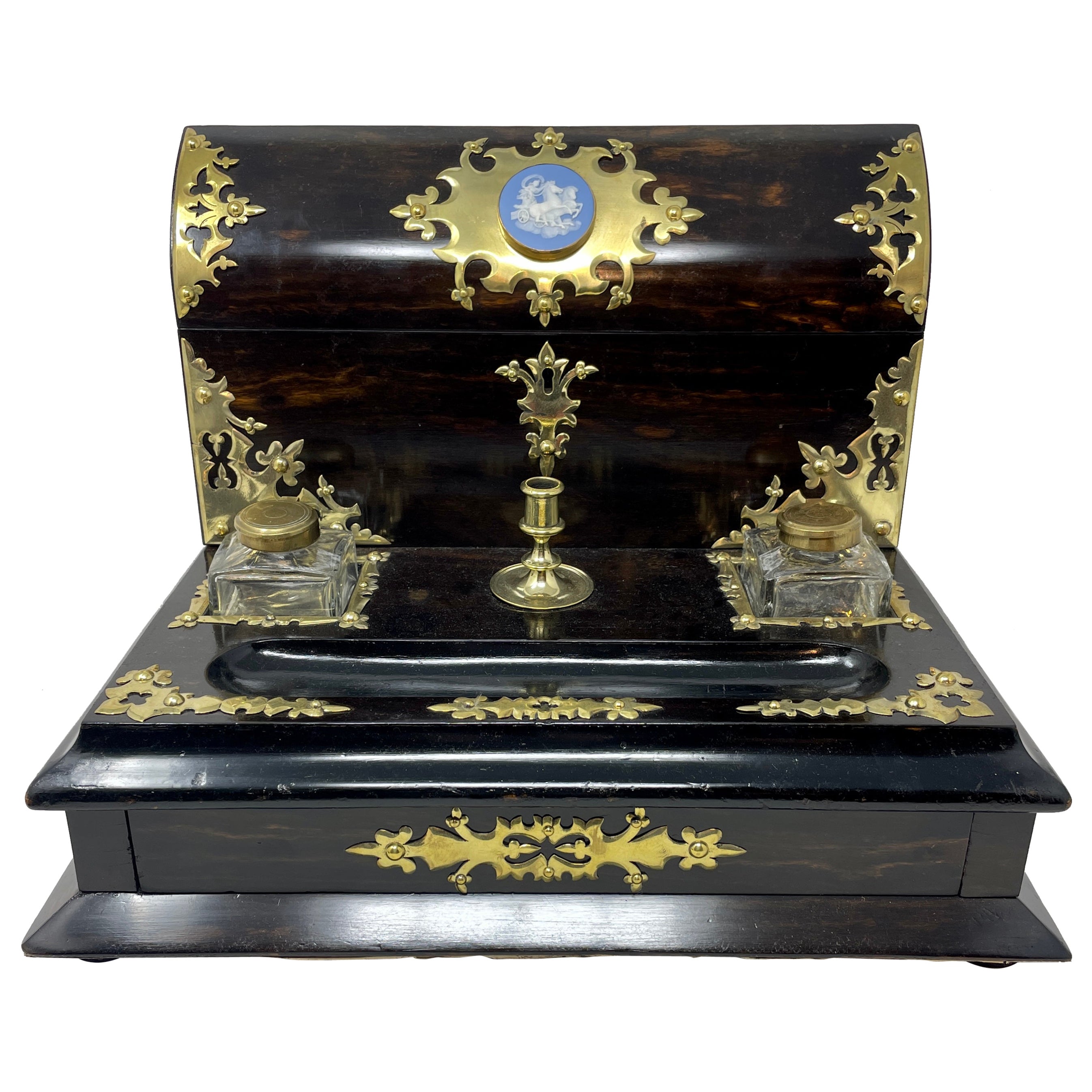 Antique English Wedgwood Blue Porcelain Coromandel Wood Inkwell, Circa 1880. For Sale