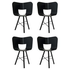 Lot de 4 chaises à 3 pieds en Wood TRIA, assise en pore ouvert noir par Colé Italia