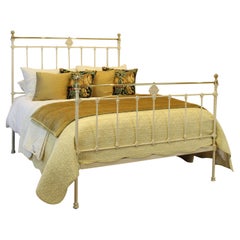 Antique Bed in Cream, Mk270