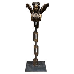 Spectaculaire Sculpture grecque du Sphinx Femme en bronze et acier forgé
