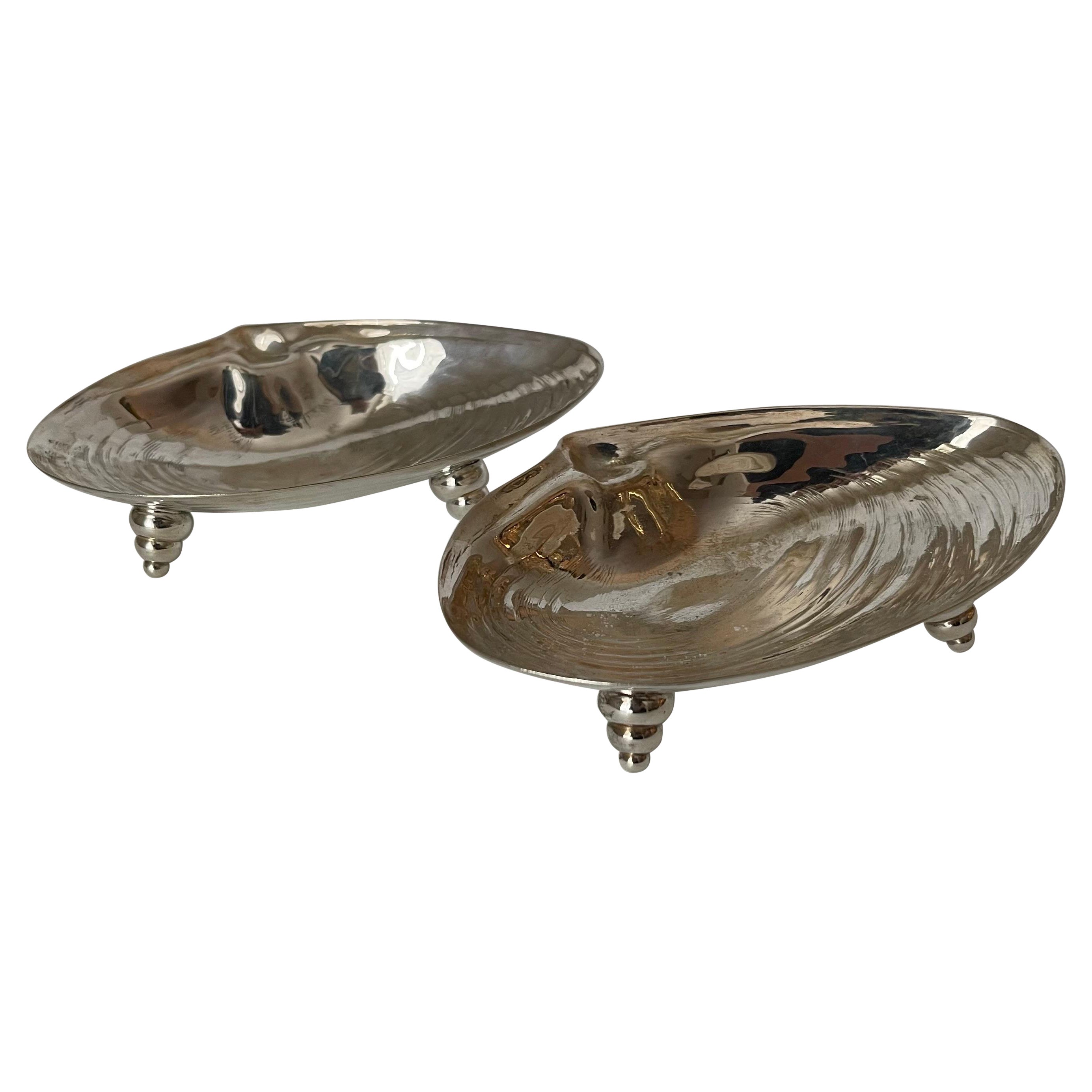 Silver Plated Shell Form Candy Dishes or Ashtrays, Pair For Sale
