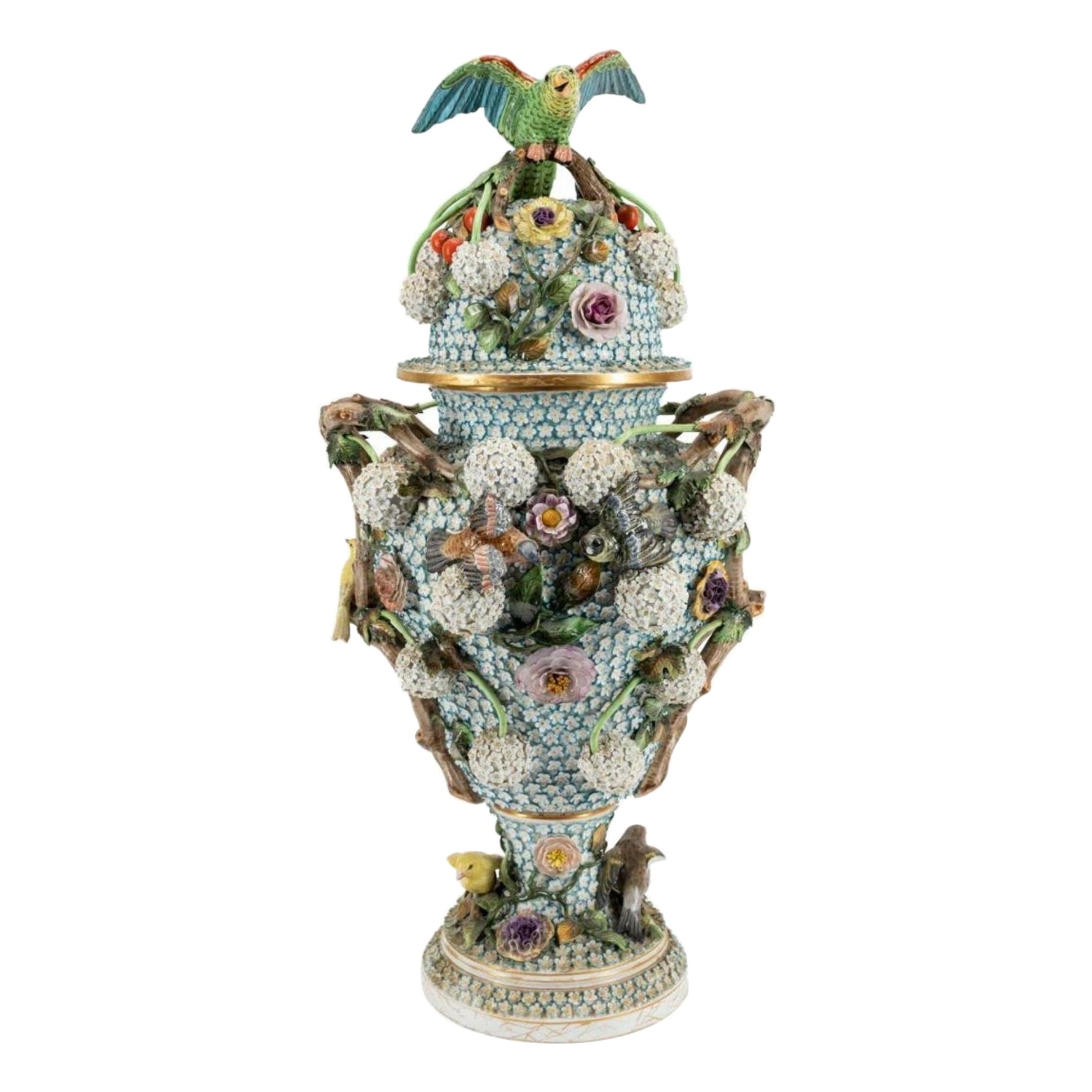 19th Century Meissen Porcelain Schneeballen Snowball Vase with Meissen Birds at 1stDibs