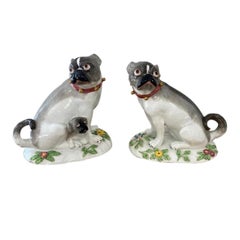 Antiguas Figuras de Bulldog de Porcelana Francesa Estilo Meissen, Pareja