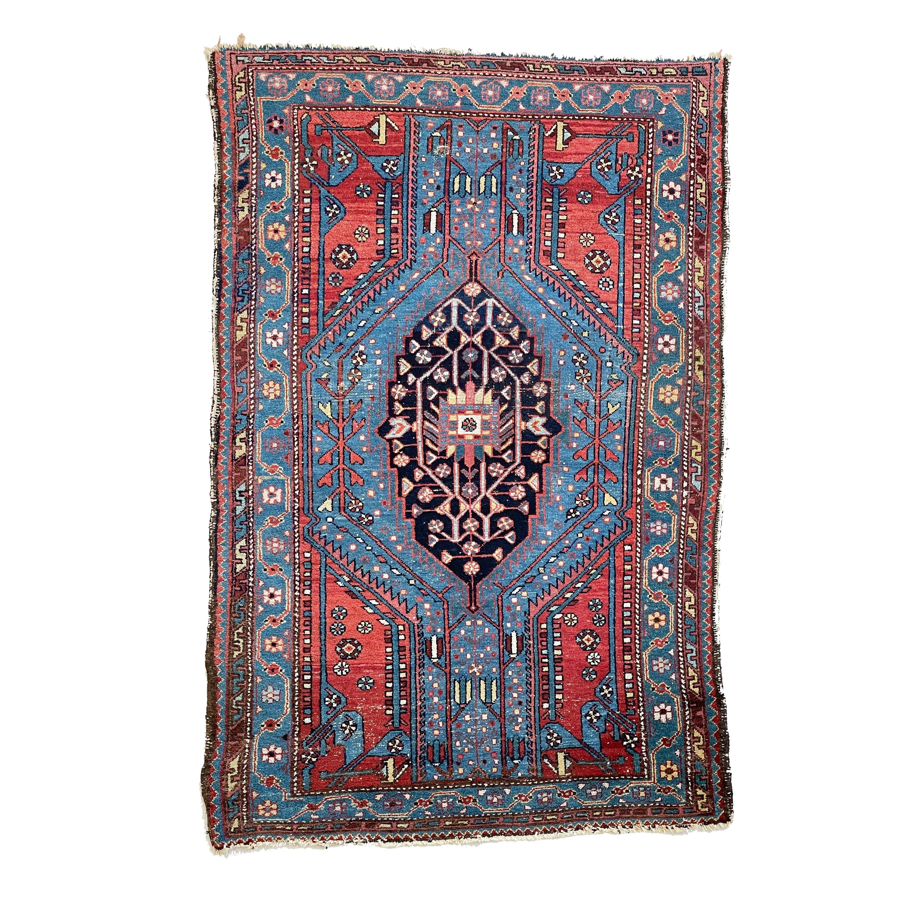 Electrifying Blue & Lovely Erdbeer Antiker Hamadan Stammeskunst-Teppich im Angebot