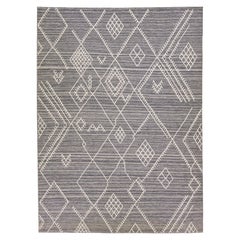 Tapis Kilim contemporain gris à tissage plat en laine avec motif côtier conçu par Apadana