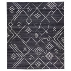 Tapis Kilim moderne surdimensionné en laine tissée à plat avec fond gris foncé par Apadana