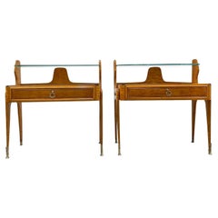 20th Century Light-Brown Italian Pair of Maplewood Nightstands by Paolo Buffa