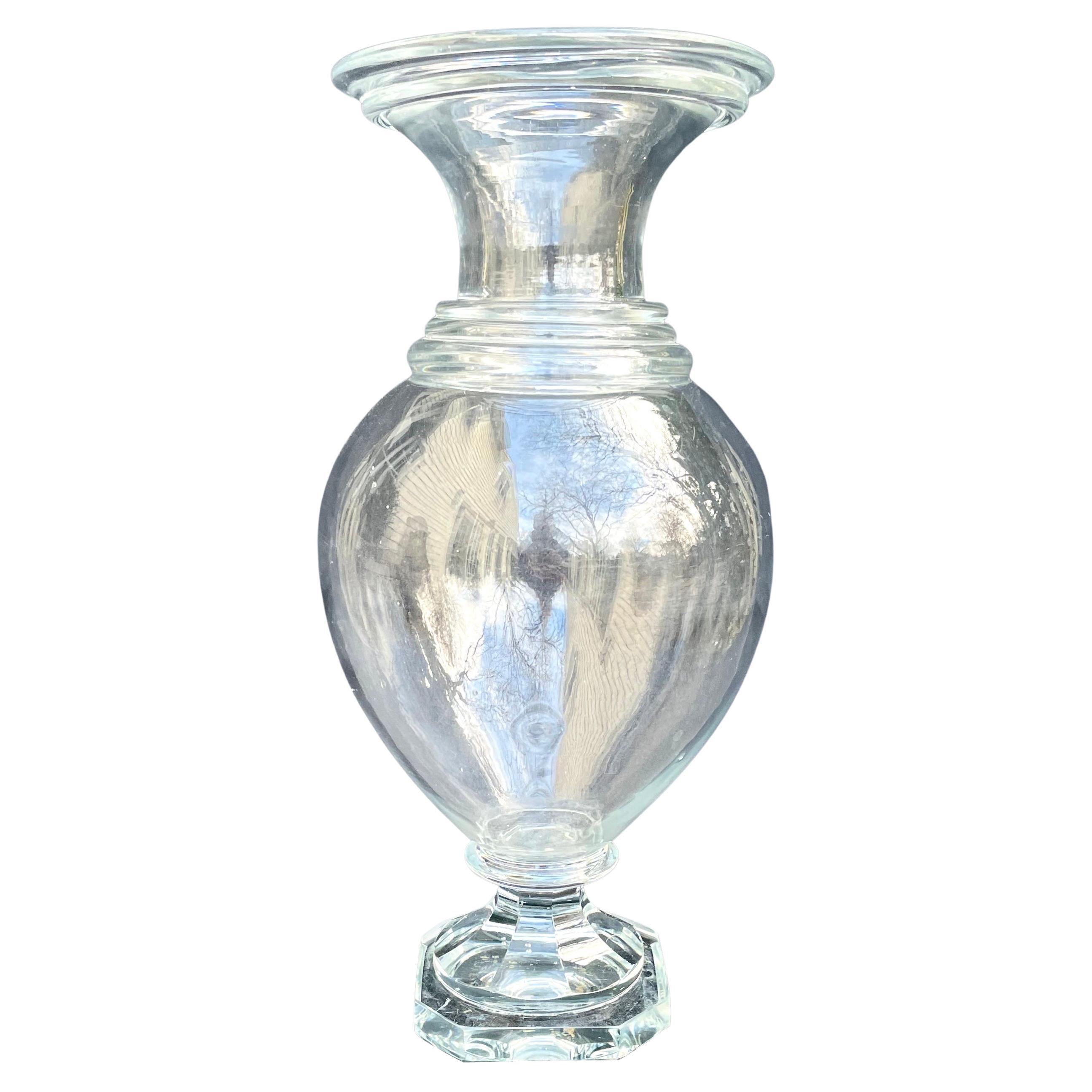 Vase ancien en cristal Bacarat en vente