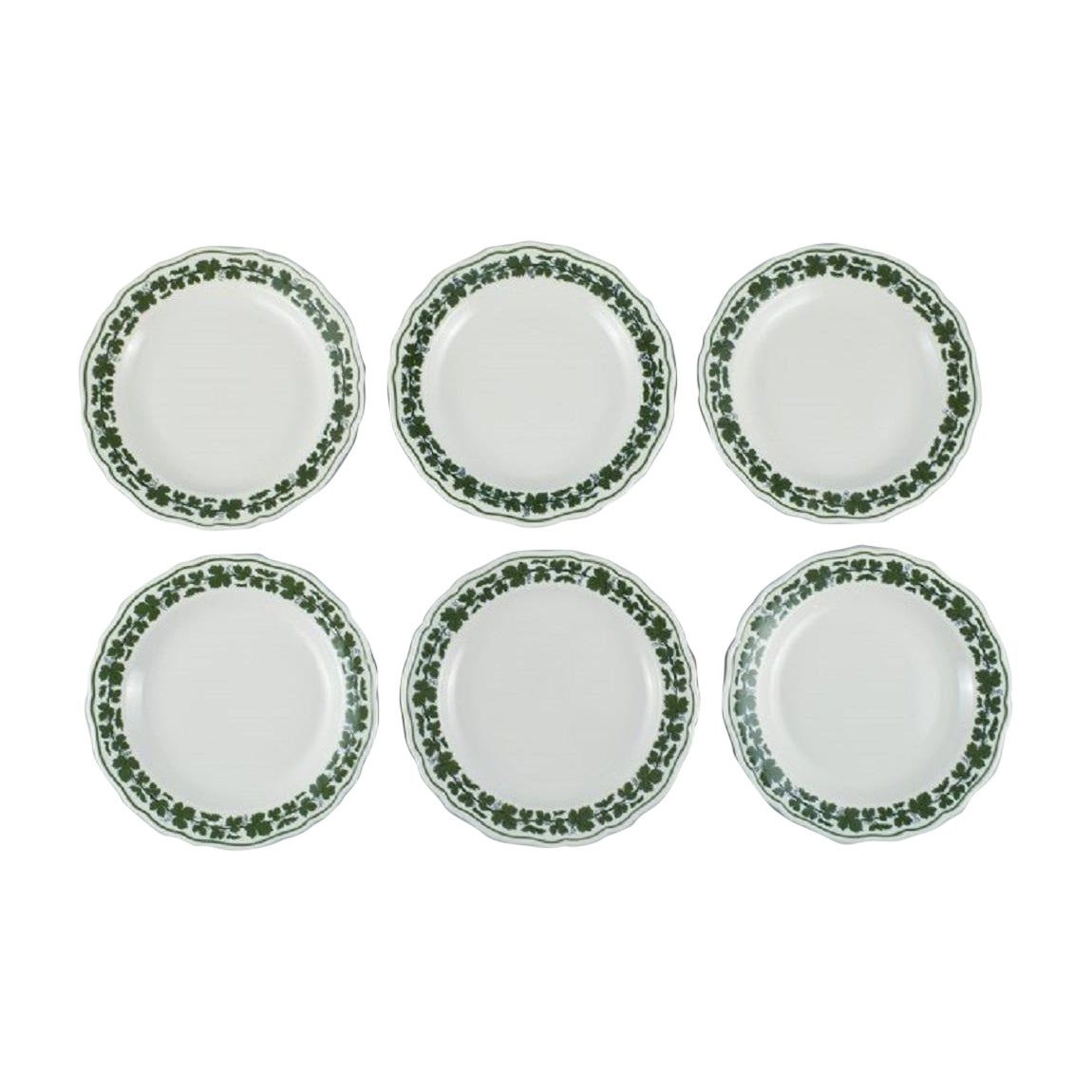 Six Meissen Green Ivy Vine plates in hand-painted porcelain, 1940s