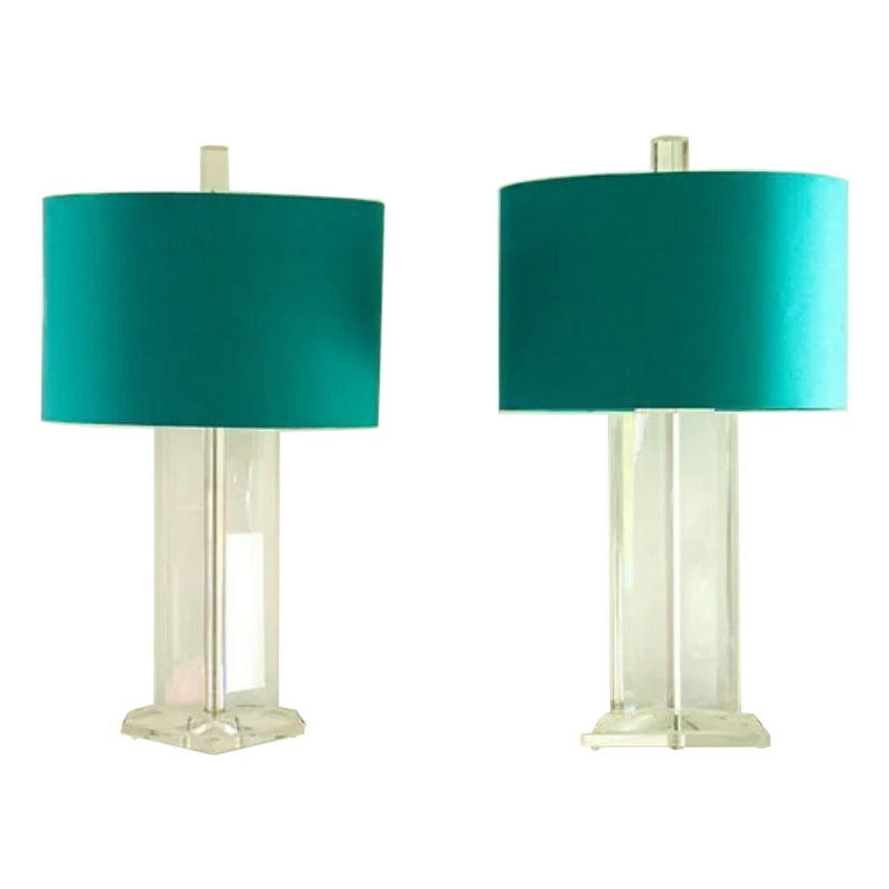 Pair of Triangular Shaped American Lucite Lamps, 1970s