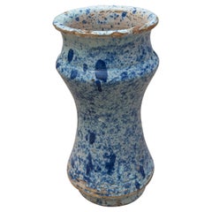 Spanisches Talavera- Pharmacy-Gefäß aus blau glasierter Keramik aus dem 17. Jahrhundert