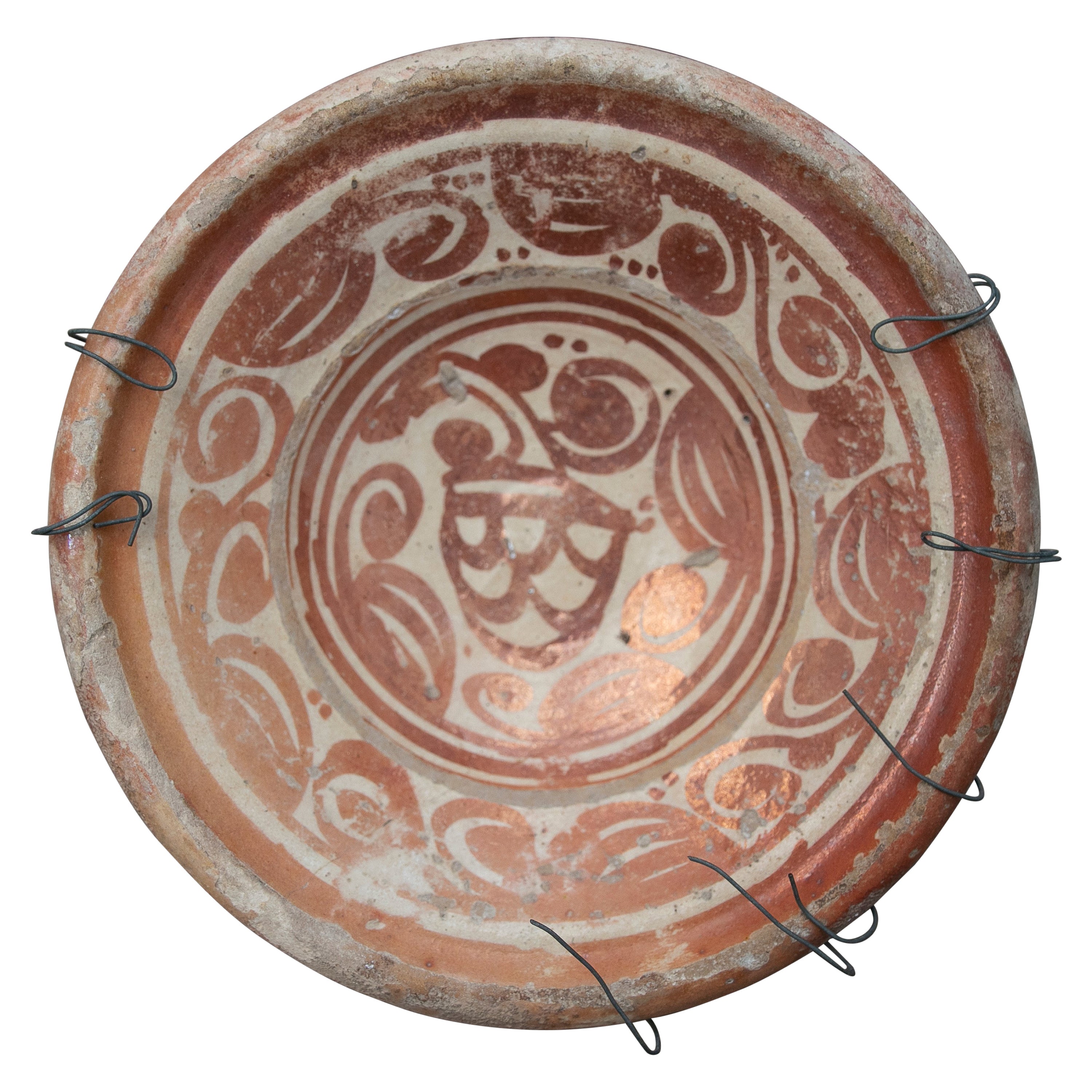 Spanischer Valencian Manises-Lüstergeschirr-Keramikteller aus dem 17. Jahrhundert