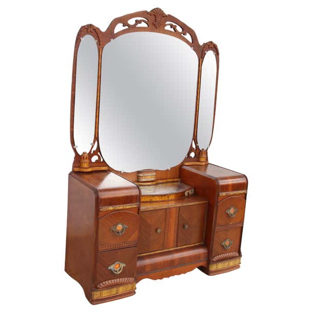Commode antique Art Déco en cascade avec miroir sculpté - En vente sur ...