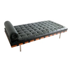 Black Leather Barcelona Daybed by Mies Van Der Rohe for Knoll