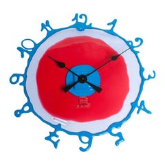 Runde Uhr, groß, in dunklem Rubin, Flieder und mattem Hellblau von Gaetano Pesce