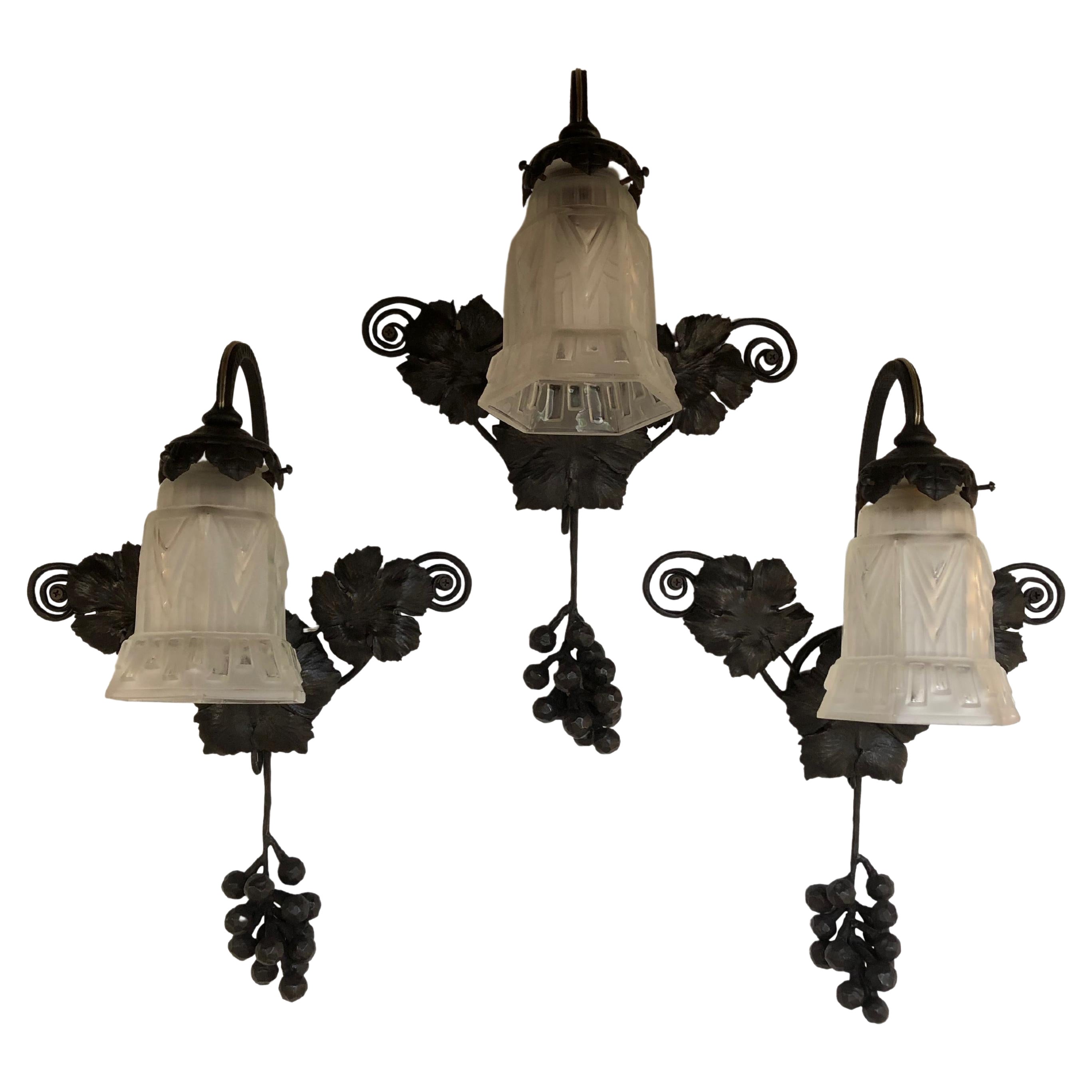Set of 3 Art Deco Wall Lights Attributed to Hettier & Vincent For Sale
