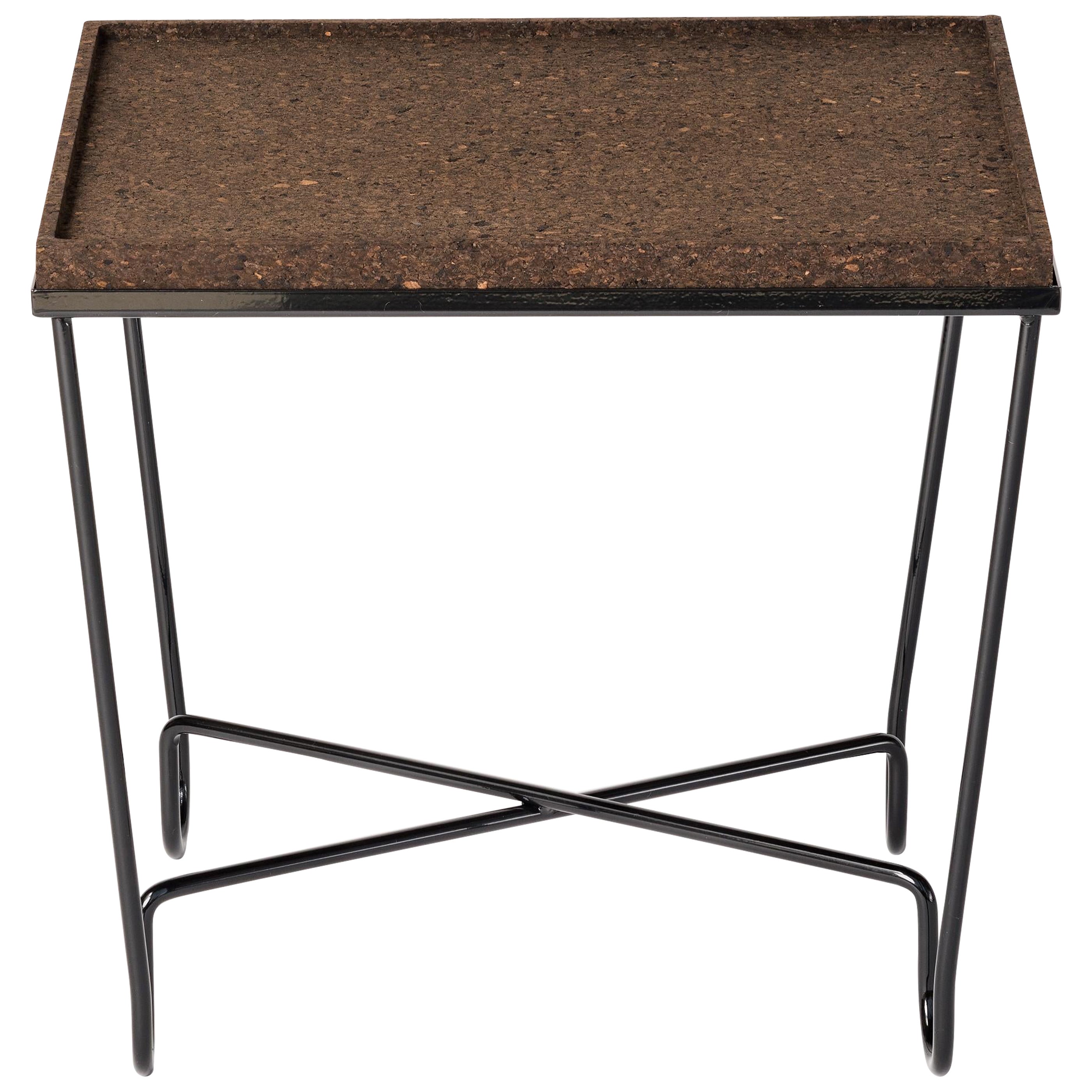 Table d'appoint Aronde en acier laqué noir avec plateau en liège brûlé ou naturel 