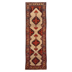 Tapis persan ancien en laine beige Malayer fait à la main avec motif tribal