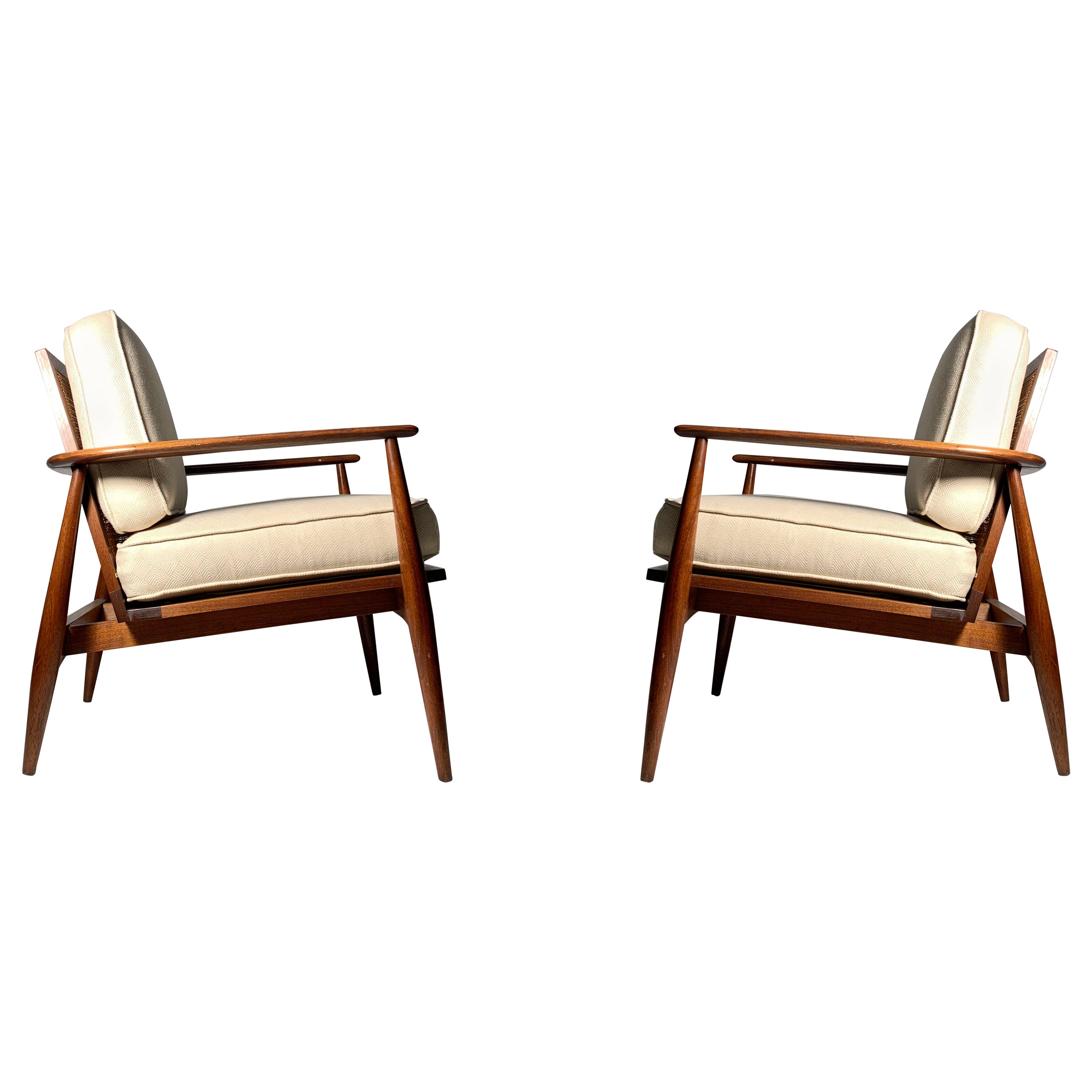 Vintage Pair of Lounge Chairs by Lawrence Peabody for Richardson Nemschoff For Sale