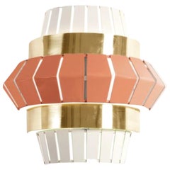 Elfenbeinfarbene und lachsfarbene Keramiklampe mit Messingring von Dooq