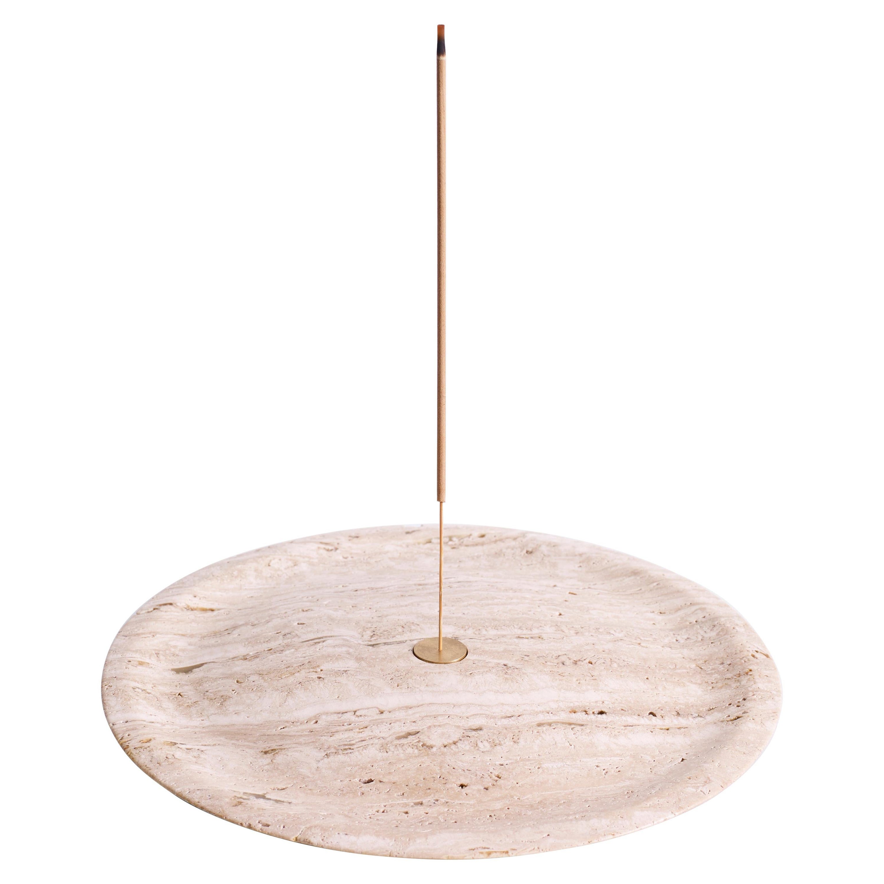 Assiette d'encens contemporaine beige clair en travertin de Henry Wilson