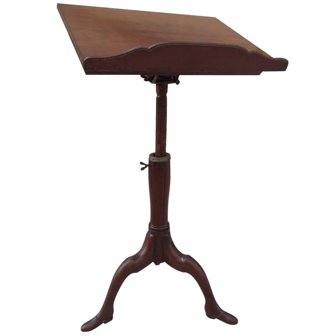 Georgian Mahogany Adjustable Dictionary / Music Stand with Carved Shoe Feet For Sale