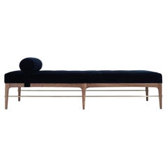 Cama de día lineal en nogal natural Serie 72 by Stamford Modern