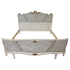Lit double en bois laqué du début du XXe siècle de style baroque avec paille de Vienne