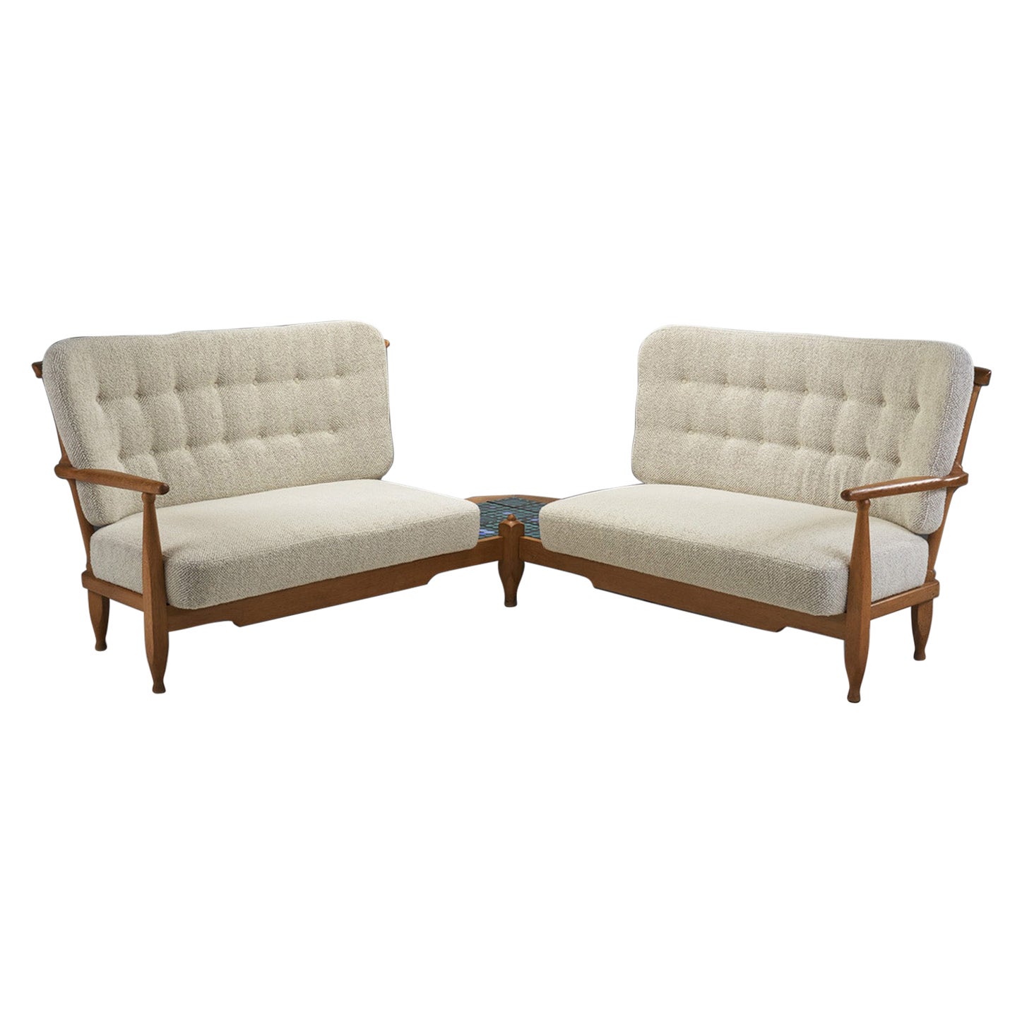  Ecksofa aus Guillerme et Chambron mit Fayence-Tisch, Frankreich 1960er Jahre