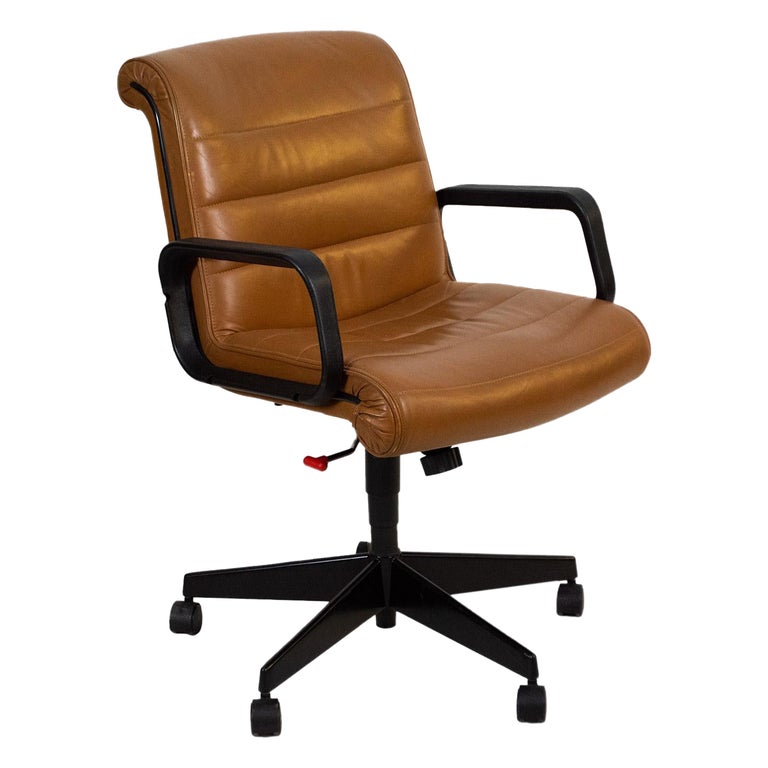 Richard Sapper for Knoll Executive Desk Chair For Sale at 1stDibs